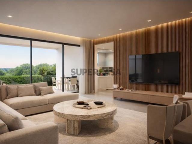 Moradia T4 Nova com piscina na Amora com Acabamentos Premium e Alta Eficiência Energética