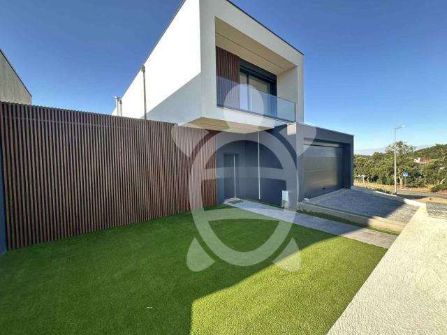 Moradia T4 nova com possibilidade de piscina em Eiras, Coimbra