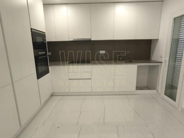 Moradia T4 Nova, com terreno em Antuzede