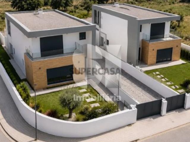 Moradia T4 Nova | Arquitetura Contemporânea