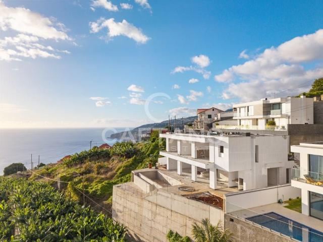 Moradia T4 Nova em Construção Ribeira Brava 250m² Ribeira Brava