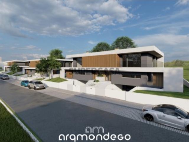 Moradia T4 Nova nos Carvalhais Coimbra