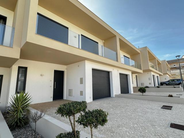 Moradia T4 Nova na praia do Areal Lourinhã 210m² da Lourinhã e Atalaia