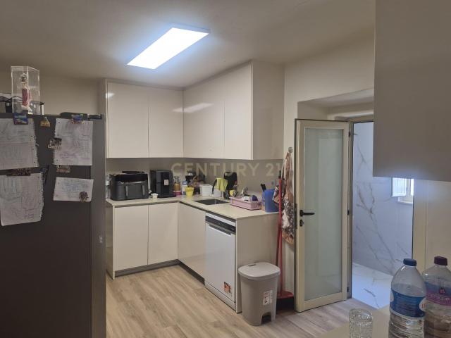 ​MORADIA T4 ORIGINALMENTE T2 INSERIDA EM QUINTA DE 4 720 M² COM PAINÉIS FOTOVOLTAICOS E ÁRVORES DE FRUTO