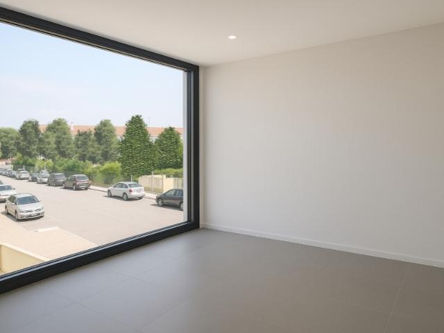 Moradia T4 Aveiro perto do centro da cidade, com jardim e pátio