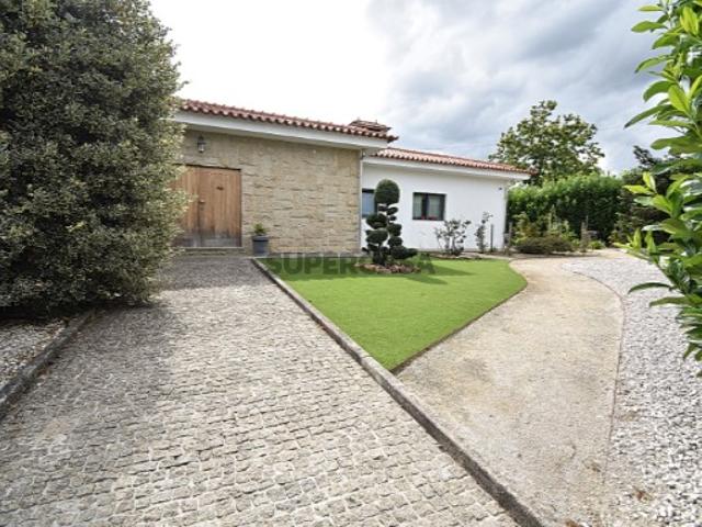 Moradia T4 Aveleda, Lousada