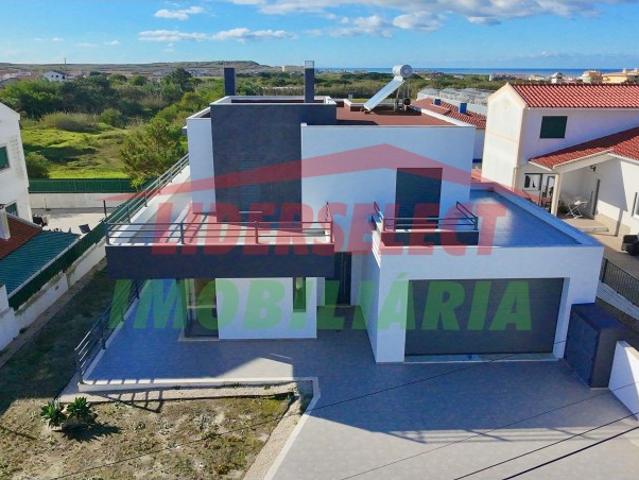 Moradia T4 A ESTREAR em terreno de 1644m2
