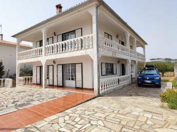 Moradia T4 à venda em Covilhã