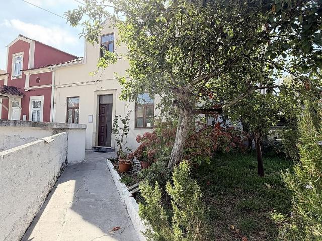 Moradia T4 à venda em Coimbra Sé Nova, Santa Cruz, Almedina e São Bartolomeu, Coimbra RE/MAX Portugal
