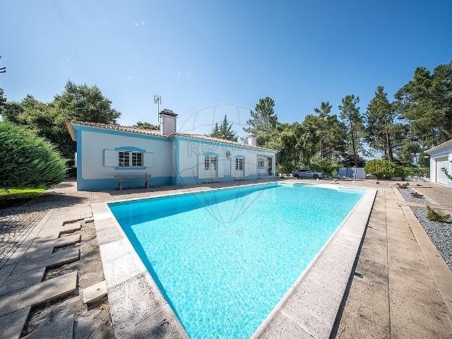 Moradia T4 à venda em Coruche, Fajarda e Erra, Coruche RE/MAX Portugal