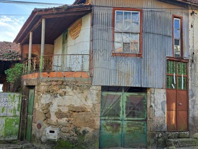 Moradia T4 à venda em Canas de Santa Maria, Tondela RE/MAX Portugal