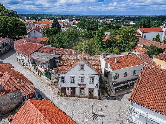 Moradia T4 à venda em Canas de Senhorim, Nelas RE/MAX Portugal
