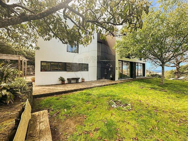 Moradia T4 à venda em Capelas, Ponta Delgada RE/MAX Portugal