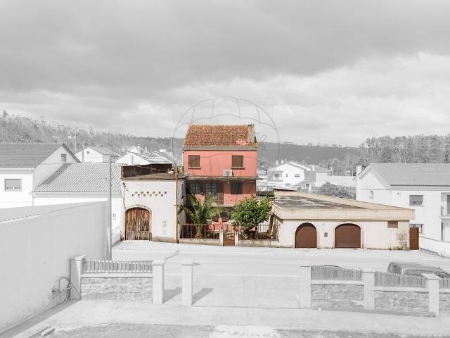 Moradia T4 à venda em Caranguejeira, Leiria RE/MAX Portugal