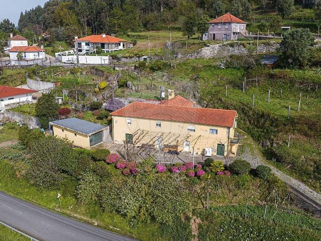 Moradia T4 à venda em Carreiras São Miguel e Carreiras Santiago, Vila Verde RE/MAX Portugal