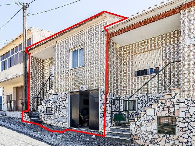 Moradia T4 à venda em Casal de Cambra, Sintra RE/MAX Portugal