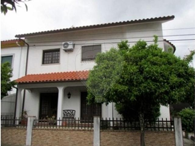 Moradia T4 à venda em Castelo Branco, Castelo Branco RE/MAX Portugal