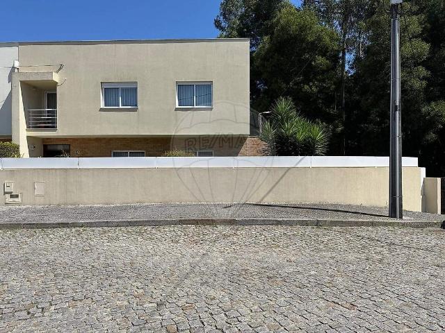 Moradia T4 à venda em Castêlo da Maia, Maia RE/MAX Portugal