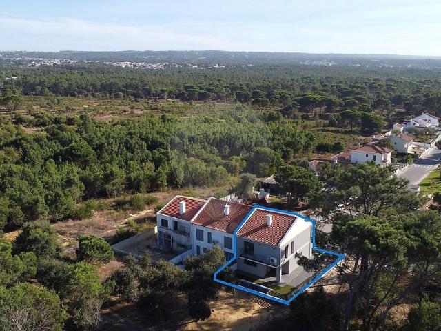 Moradia T4 à venda em Castelo Sesimbra, Sesimbra RE/MAX Portugal