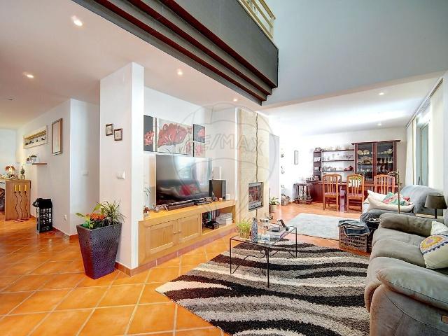 Moradia T4 à venda em Castelo Sesimbra, Sesimbra RE/MAX Portugal