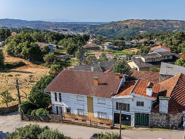 Moradia T4 à venda em Castro Daire, Castro Daire RE/MAX Portugal