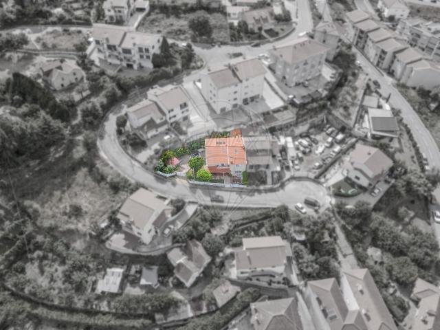 Moradia T4 à venda em Cinfães