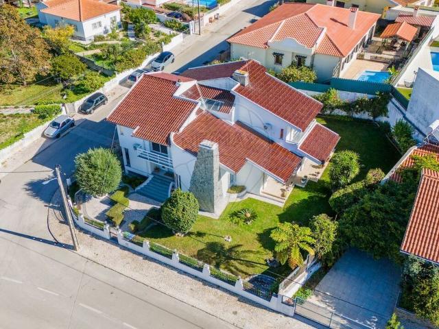 Moradia T4 à venda em Amora, Seixal RE/MAX Portugal