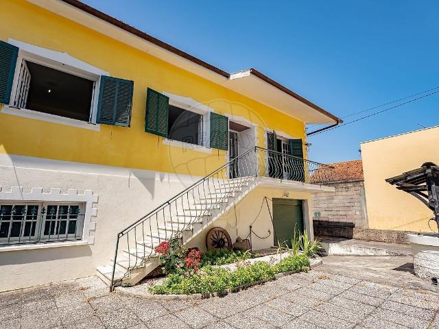 Moradia T4 à venda em Amoreira da Gândara, Paredes do Bairro e Ancas, Anadia RE/MAX Portugal