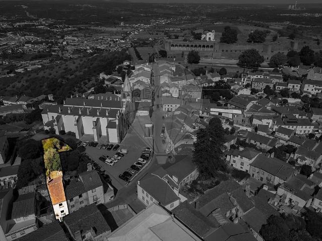 Moradia T4 à venda em Abrantes São Vicente e São João e Alferrarede, Abrantes RE/MAX Portugal