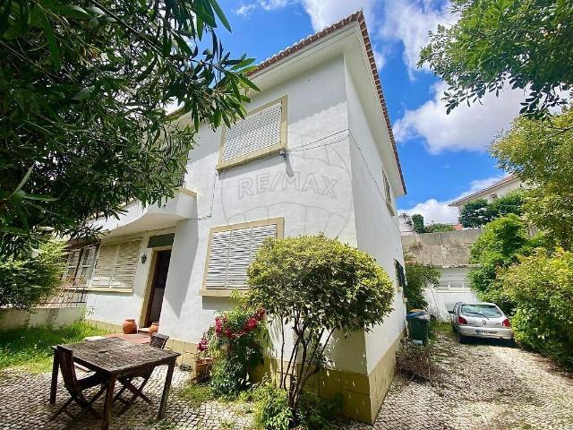 Moradia T4 à venda em Alvalade, Lisboa RE/MAX Portugal