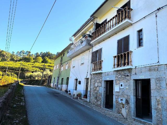 Moradia T4 à venda em Alcongosta, Fundão RE/MAX Portugal