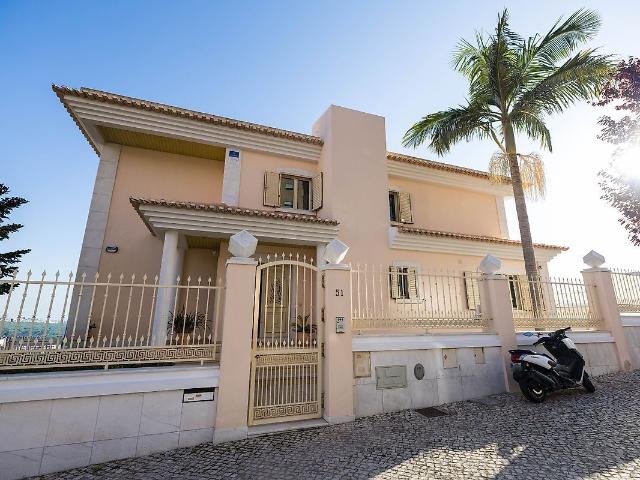 Moradia T4 à venda em Alfragide, Amadora RE/MAX Portugal