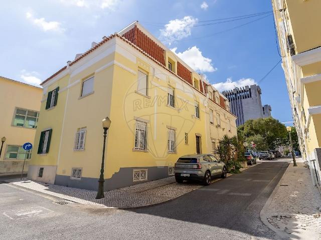 Moradia T4 à venda em Areeiro, Lisboa RE/MAX Portugal