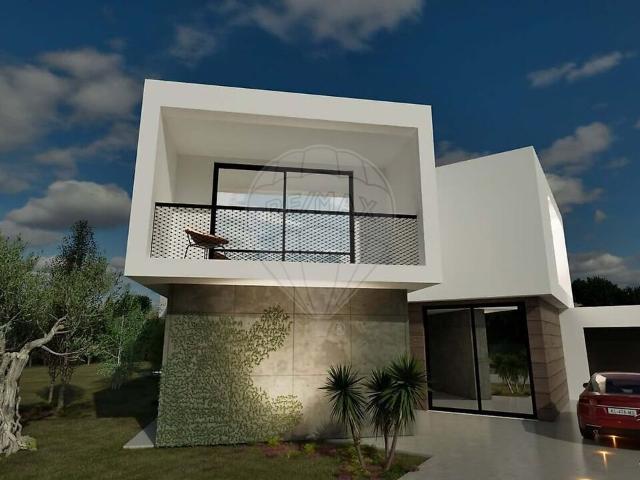 Moradia T4 à venda em Azeitão São Lourenço e São Simão, Setúbal RE/MAX Portugal
