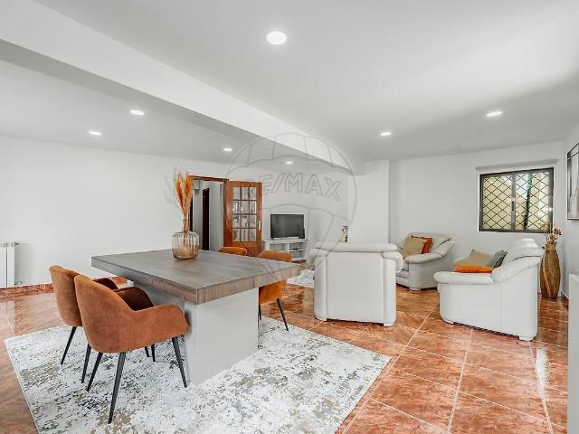 Moradia T4 à venda em Bouro Santa Maria, Amares RE/MAX Portugal