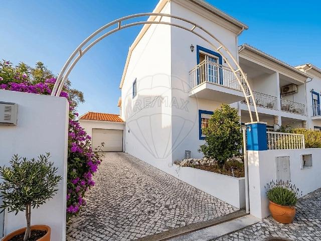 Moradia T4 à venda em Batalha, Batalha RE/MAX Portugal