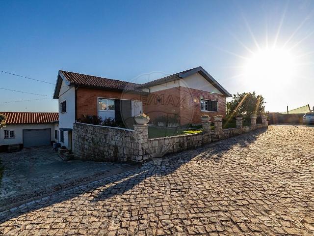 Moradia T4 à venda em Bidoeira de Cima, Leiria RE/MAX Portugal