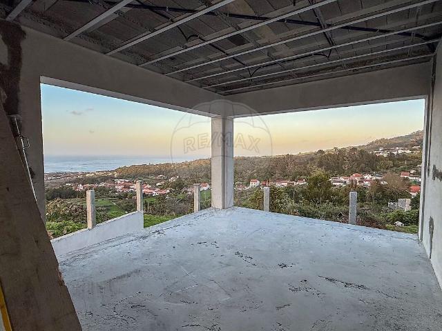 Moradia T4 à venda em Biscoitos, Praia da Vitória RE/MAX Portugal