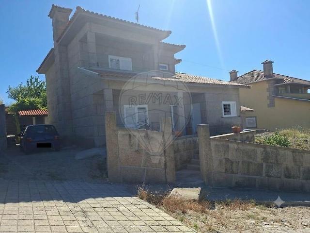 Moradia T4 à venda em Gove, Baião RE/MAX Portugal