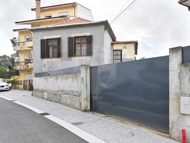 Moradia T4 à venda em Gondomar