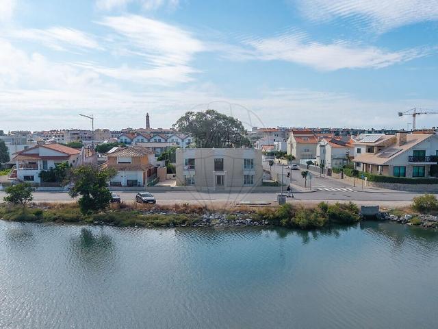 Moradia T4 à venda em Gafanha da Nazaré, Ílhavo RE/MAX Portugal