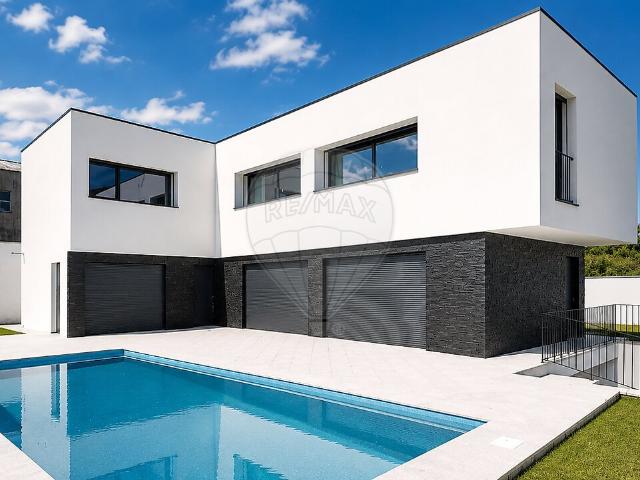 Moradia T4 à venda em Gualtar, Braga RE/MAX Portugal