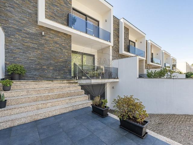Moradia T4 à venda em Gualtar, Braga RE/MAX Portugal