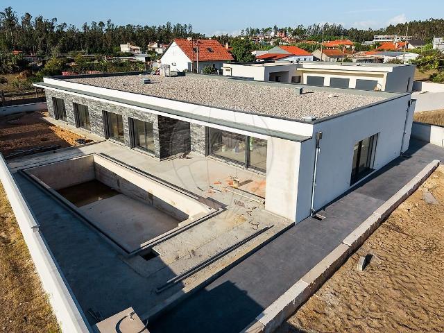 Moradia T4 à venda em Guia, Ilha e Mata Mourisca, Pombal RE/MAX Portugal