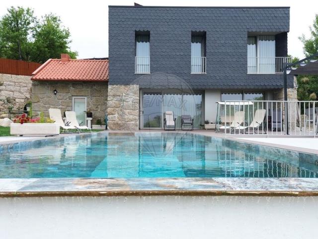 Moradia T4 à venda em Guimarães