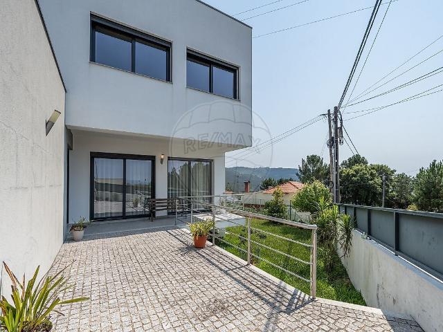 Moradia T4 à venda em Este São Pedro e São Mamede, Braga RE/MAX Portugal