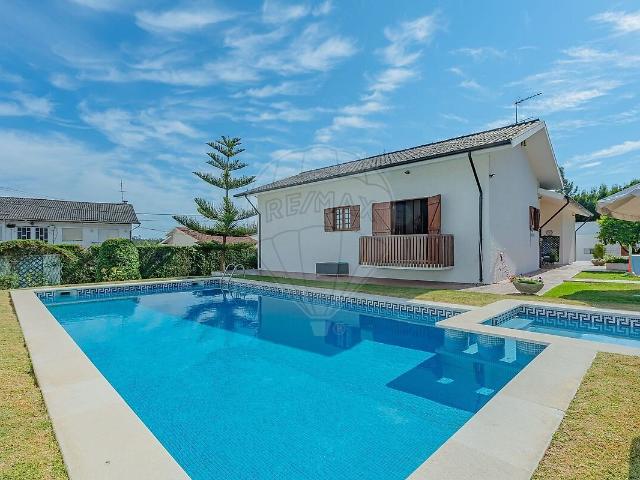 Moradia T4 à venda em Espinho, Espinho RE/MAX Portugal