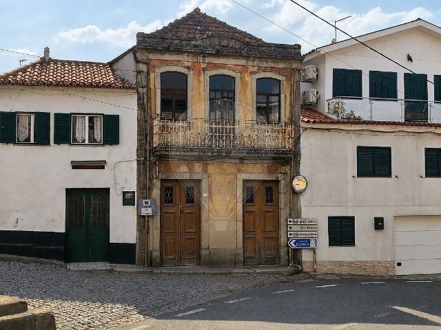 Moradia T4 à venda em Fontelo, Armamar RE/MAX Portugal