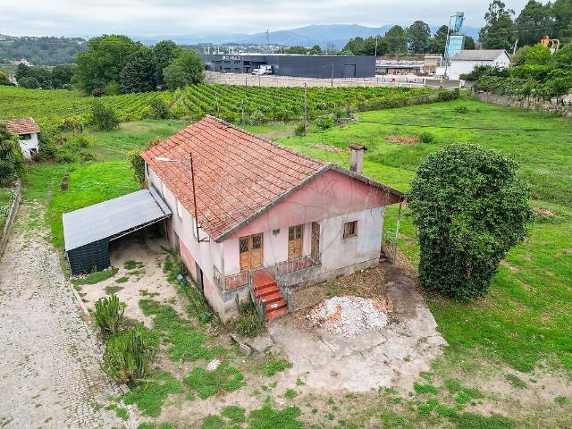 Moradia T4 à venda em Freixo de Cima e de Baixo, Amarante RE/MAX Portugal