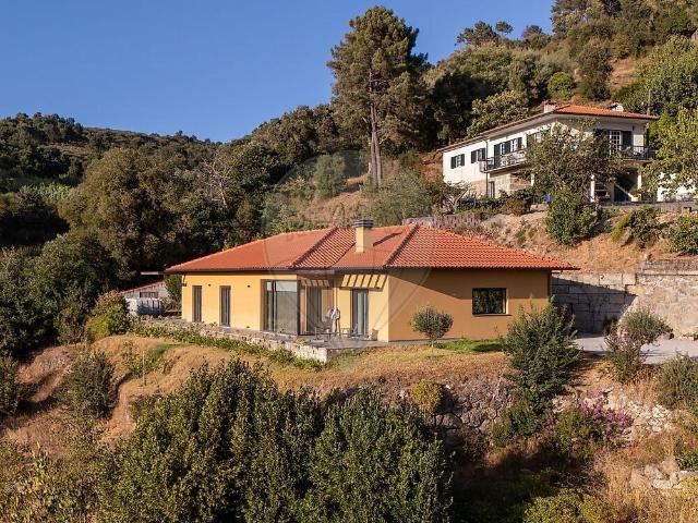 Moradia T4 à venda em Frende, Baião RE/MAX Portugal